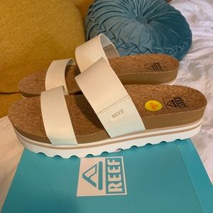 Reef Cushion Vista Hi Sandals